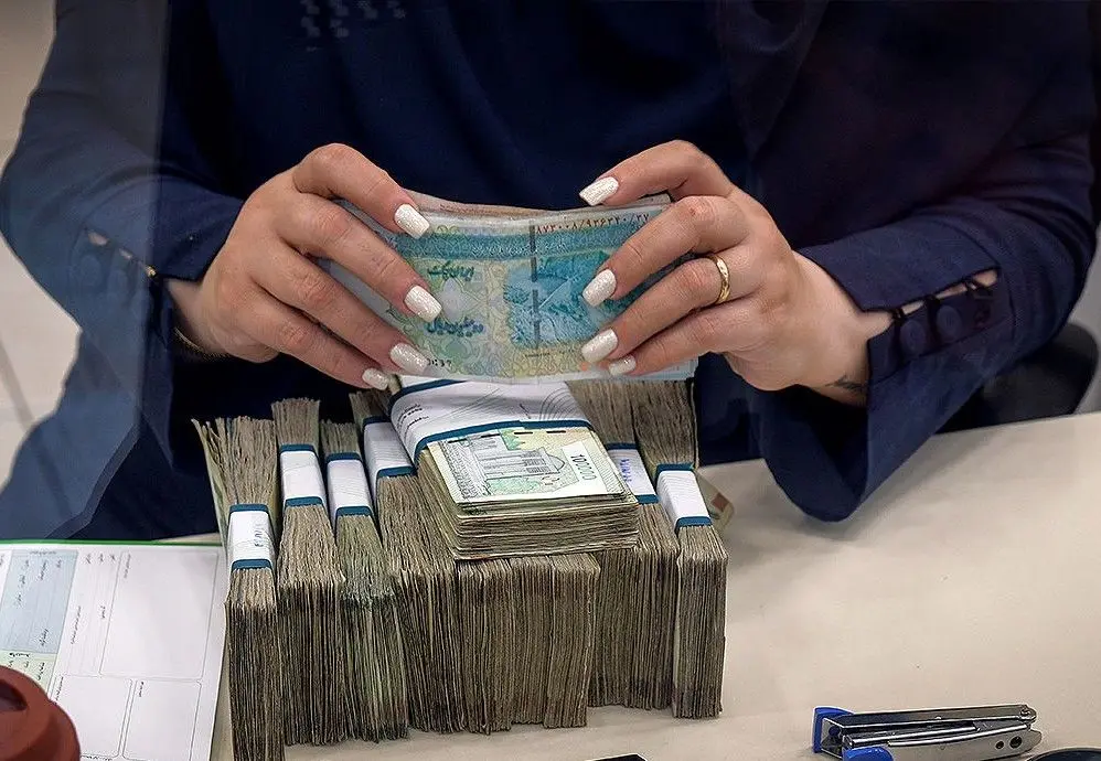 افزایش حقوق کارمندان و بازنشستگان همچنان کمتر از رشد تورم 
