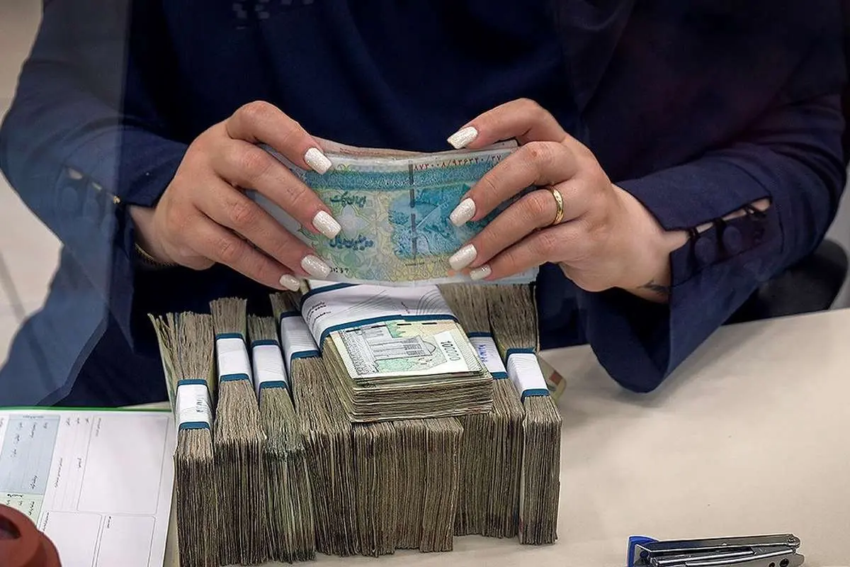 افزایش حقوق کارمندان و بازنشستگان همچنان کمتر از رشد تورم