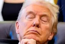 تصاویر؛ چرت زدن ترامپ سوژه شد