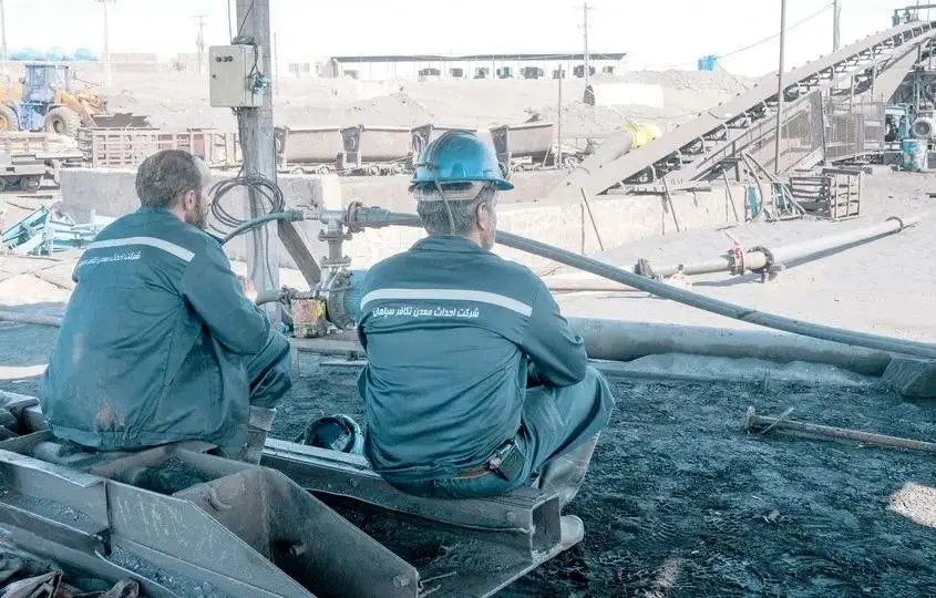 روزی چند بار می‌میریم
