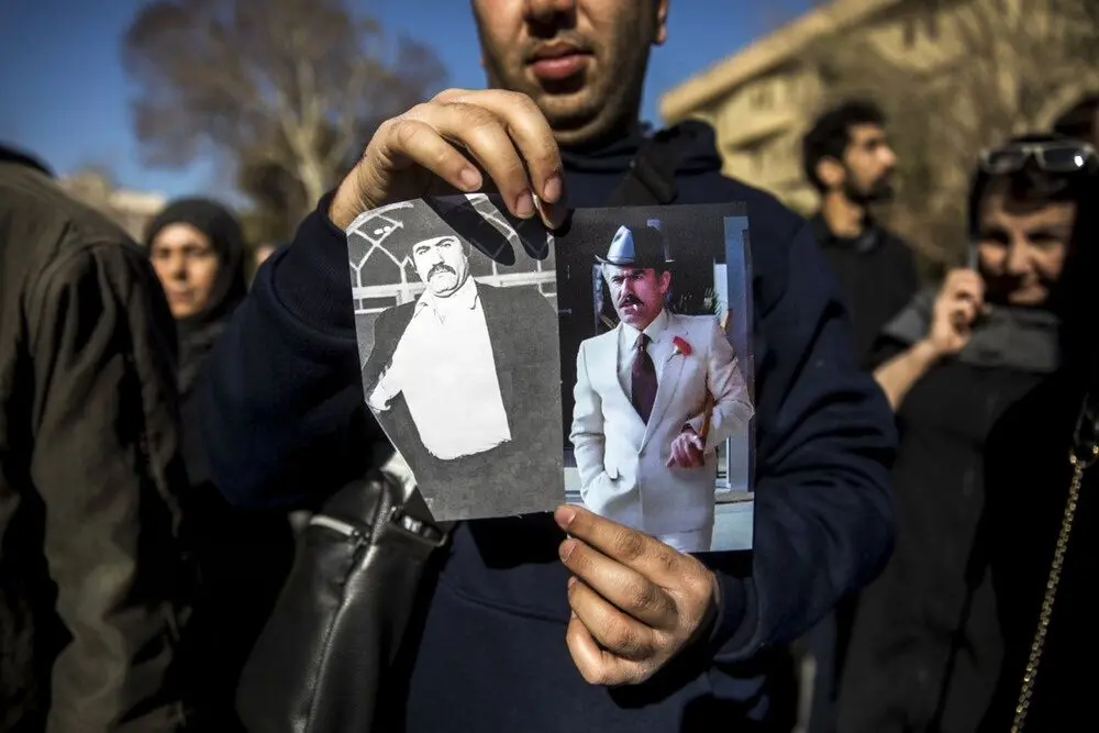 تصاویر؛ متن و حاشیه تشییع پیکر عنایت بخشی 