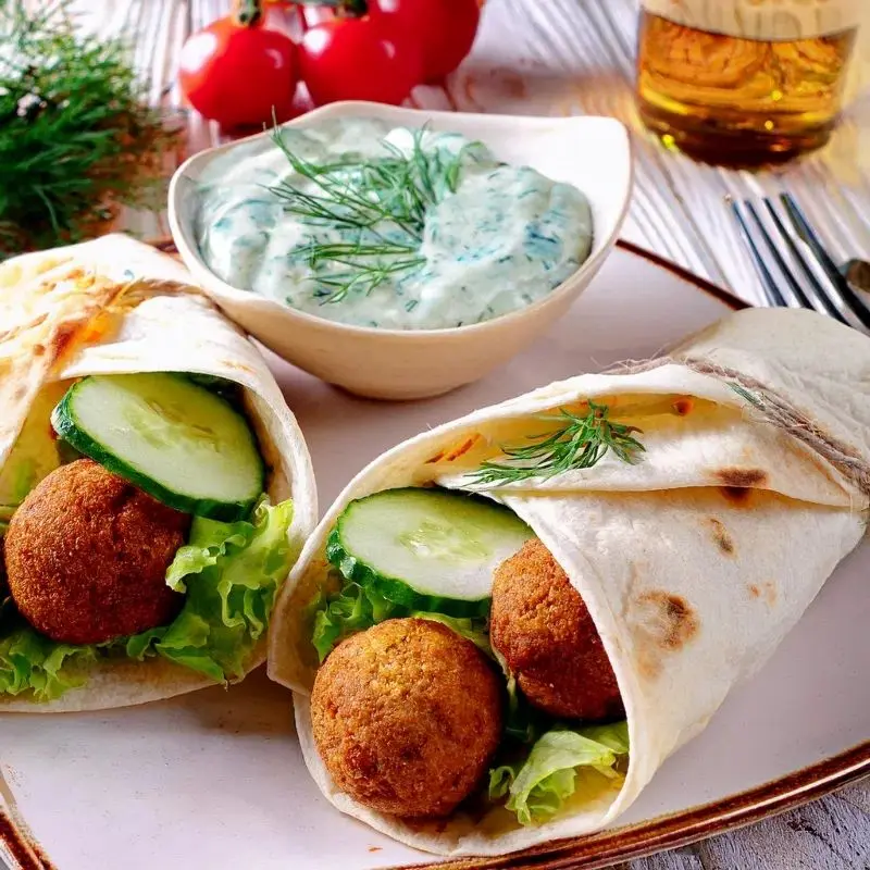 با چفیه،  وارد فلافلی جیمی نشوید!