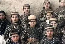 تصاویر؛ از «دختر ناصرالدین شاه و خدمتکارانش» تا «جمع دختران دانش‌آموز»
