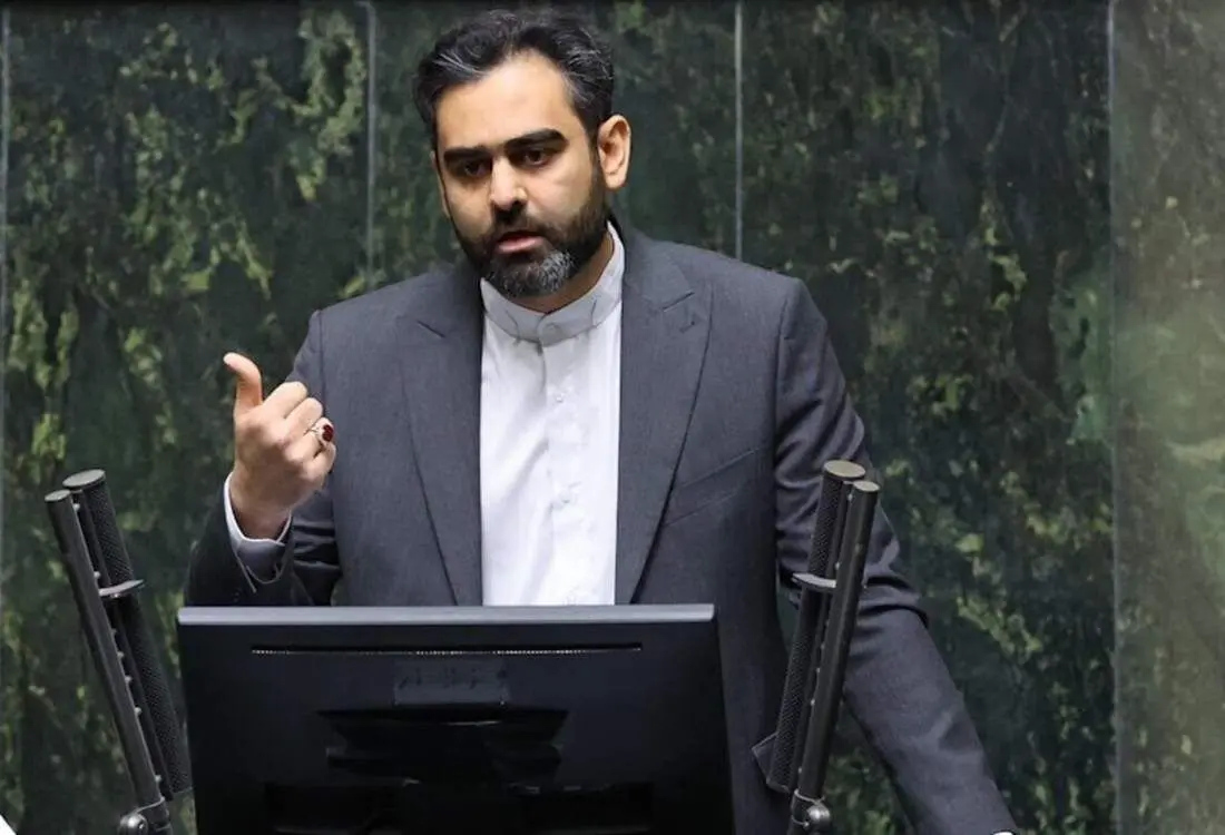 انتقاد تند ثابتی از مجلس؛ اگر دولتی‌ها از مجلس آتو دارند بگویید/ گویا زورتان به چند وزیر ناکارآمد هم نمی‌رسد

