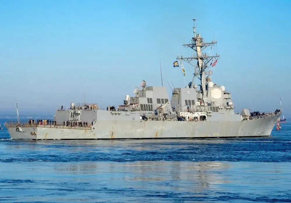 اعزام بزرگترین کشتی جنگی جهان به آب‌های نزدیک ونزوئلا/ جنگ جدیدی در راه است؟