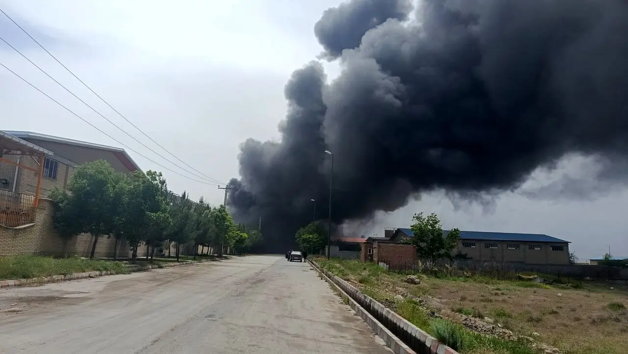 آتش‌سوزی در کارخانه روغن موتور مراغه