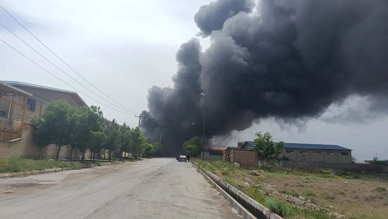آتش‌سوزی در کارخانه روغن موتور مراغه