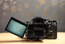 دوربین جدید سونی A7 V با حسگر ۳۳ مگاپیکسلی و قابلیت‌های حرفه‌ای رونمایی شد