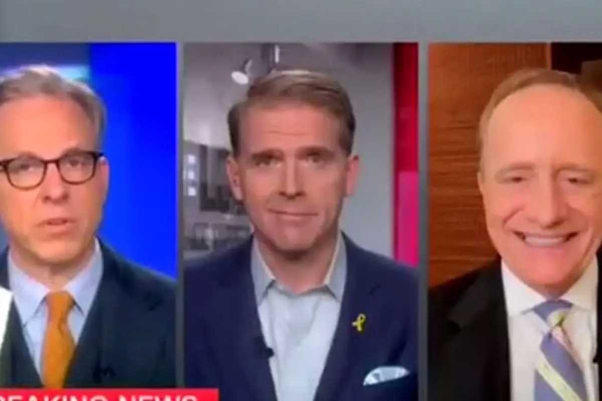 ببینید؛ خبرنگار CNN سرش را در سطل زباله فرو کرد!