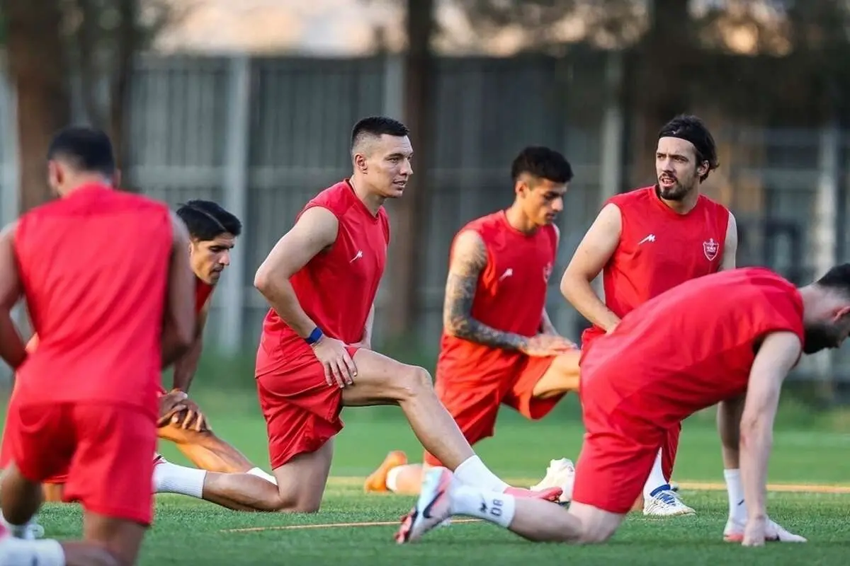 پرسپولیس دیگر بازیکن خارجی نمی‌گیرد