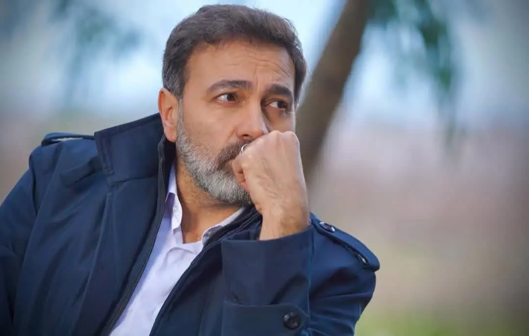 بازیگران در اکران خصوصی فیلم عاشق پاییز؛ از هومن حاجی عبداللهی تا کیانا منتجبی