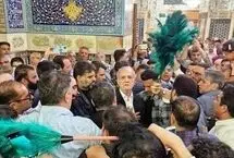 زیارت پزشکیان از حرم امام رضا در راه بازگشت از پاکستان