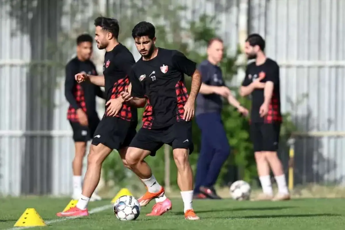 بازگشت اورونوف به تمرینات گروهی پرسپولیس