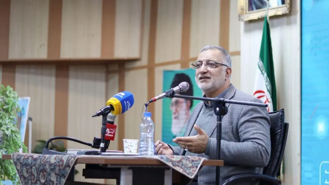 زاکانی: در بازسازی منازل آسیب‌دیده جنگ از دولت یک ریال هم نگرفته‌ایم
