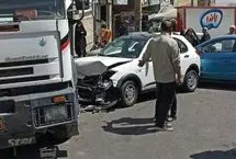  برخورد خاور با ۱۵ خودرو در بلوار سیمون بولیوار تهران