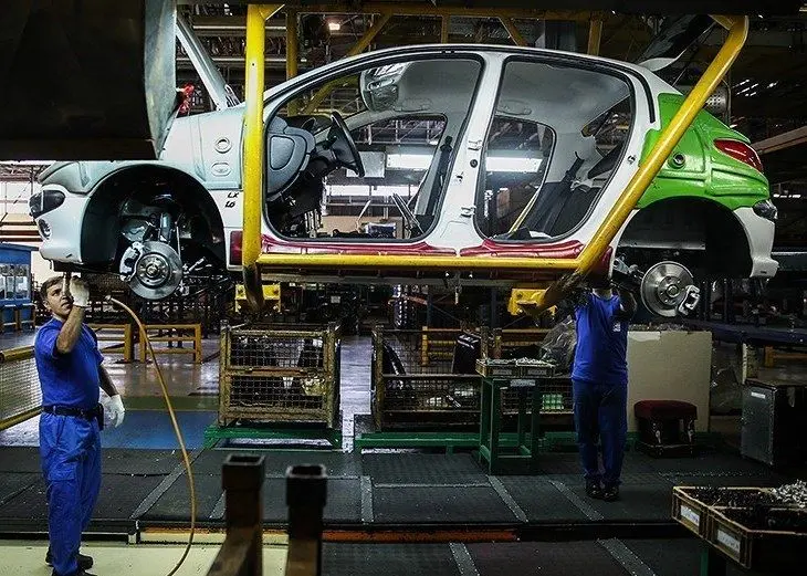 انتقاد معاون وزیر بهداشت از کیفیت پایین خودروهای داخلی: سالانه ۲۰ هزار نفر در جاده‌ها قربانی می‌شوند
