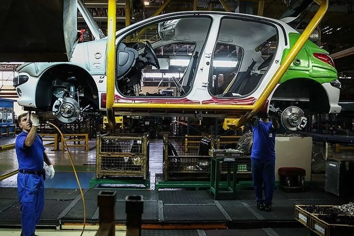 انتقاد معاون وزیر بهداشت از کیفیت پایین خودروهای داخلی: سالانه ۲۰ هزار نفر در جاده‌ها قربانی می‌شوند
