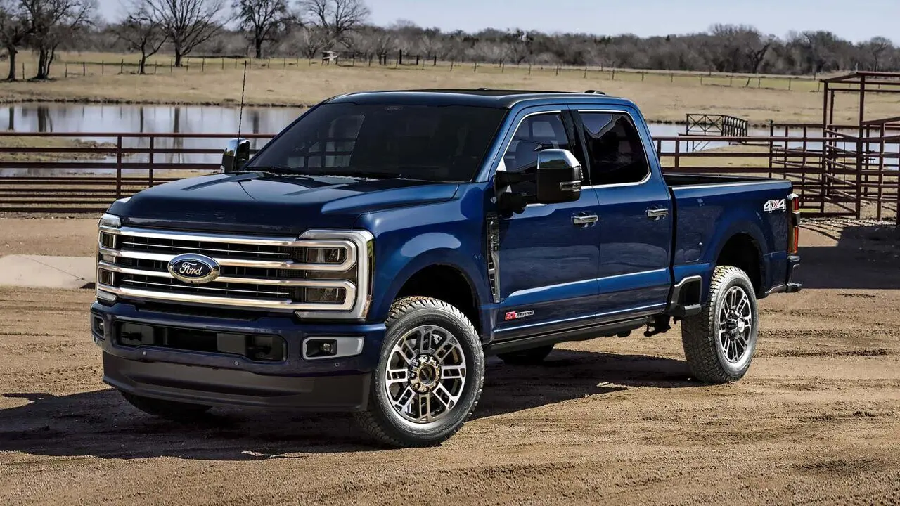 شوک به صنعت خودرو: فورد F-150 لایتنینگ فعلاً از خط تولید خارج شد!