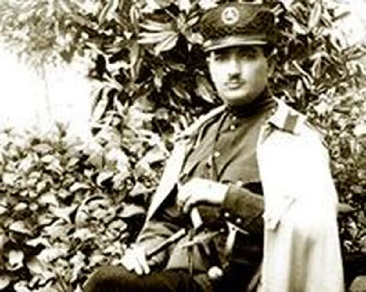 ماجرای جالب سرلشکری که «رضا شاه» را فریب داد: خودش را به مریضی زد تا از ایران فرار کند/ حتی سر دولت «هیتلر» هم کلاه گذاشت!