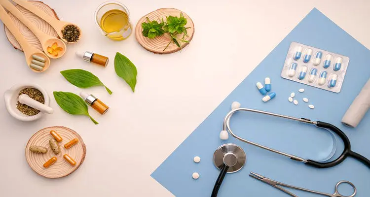 طب سنتی جایگزین پزشکی مدرن نیست

