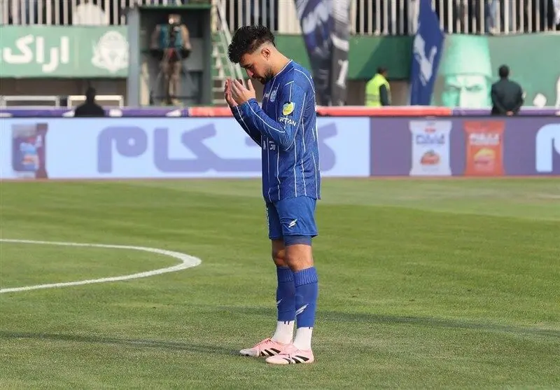 خارجی‌های استقلال ایران را ترک کردند!