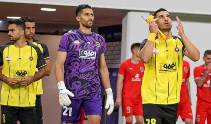 واکنش سیدحسین به انتقادات علیه او به خاطر تماشای بازی استقلال!