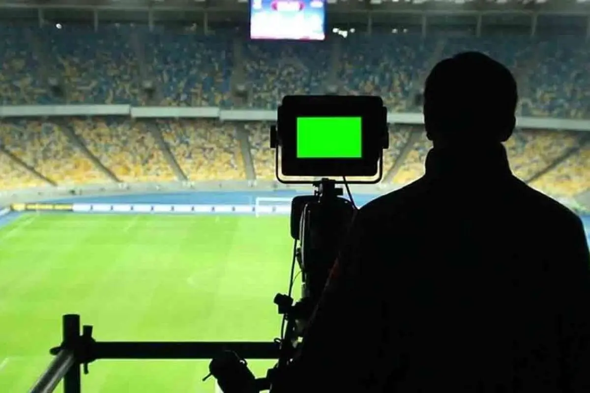 چرا صداوسیما زیر بار پرداخت حق پخش فونبال نمیرود؟