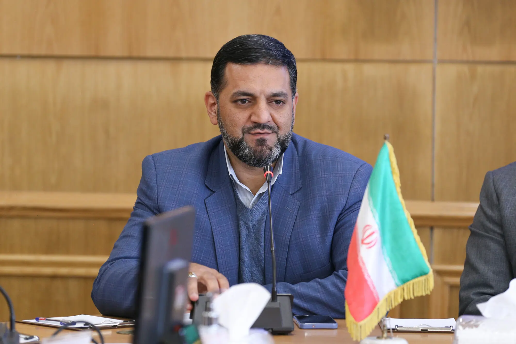آقای رئیس‌جمهور! قسم حضرت عباس شما را باور کنیم یا دم خروس را 