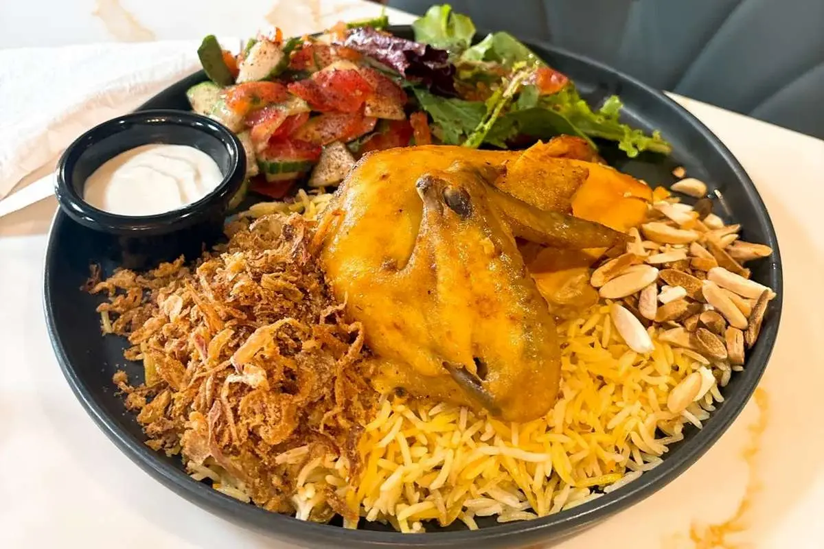 طرز تهیه مندی مرغ؛ غذای اصیل عربی با طعمی بینظیر