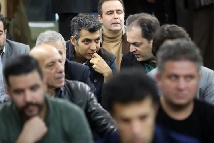 ببینید؛ برخورد سرد و بی‌‌رغبت فردوسی‌پور و پیمان یوسفی در مراسم ختم!
