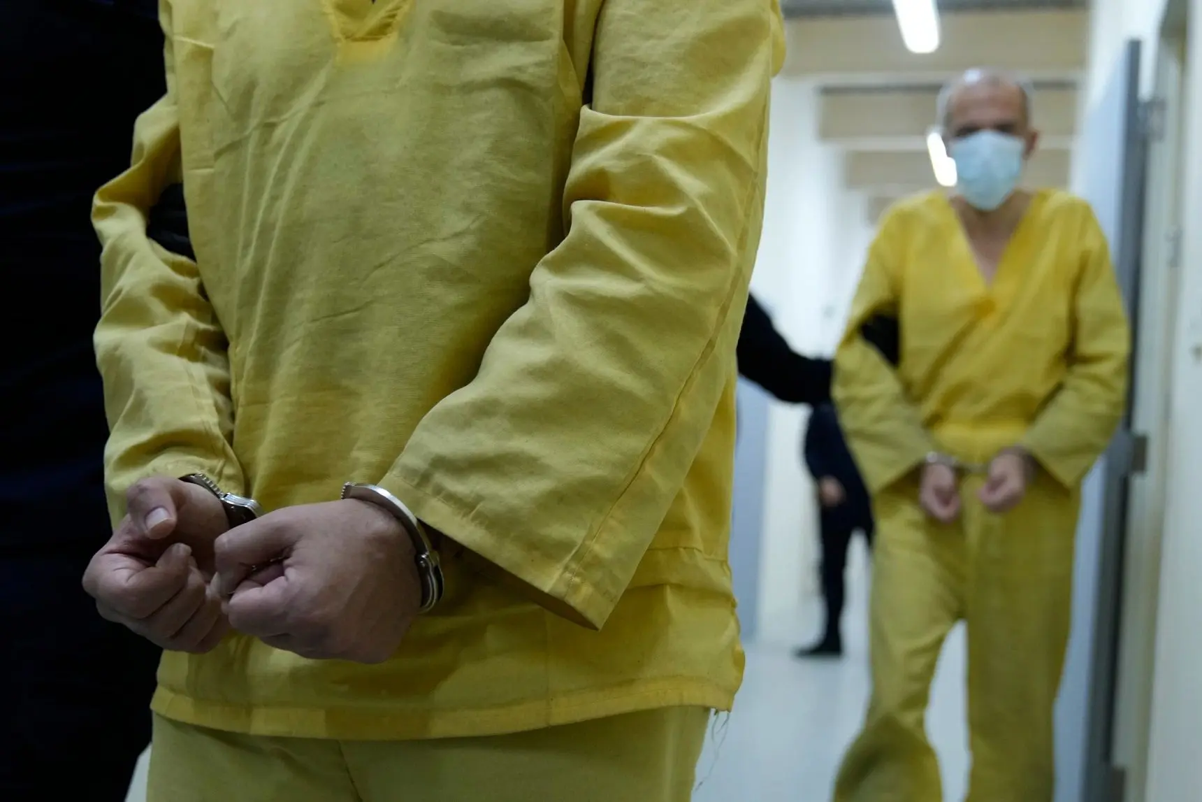 تصاویر؛ بازجویی از داعشی‌ها