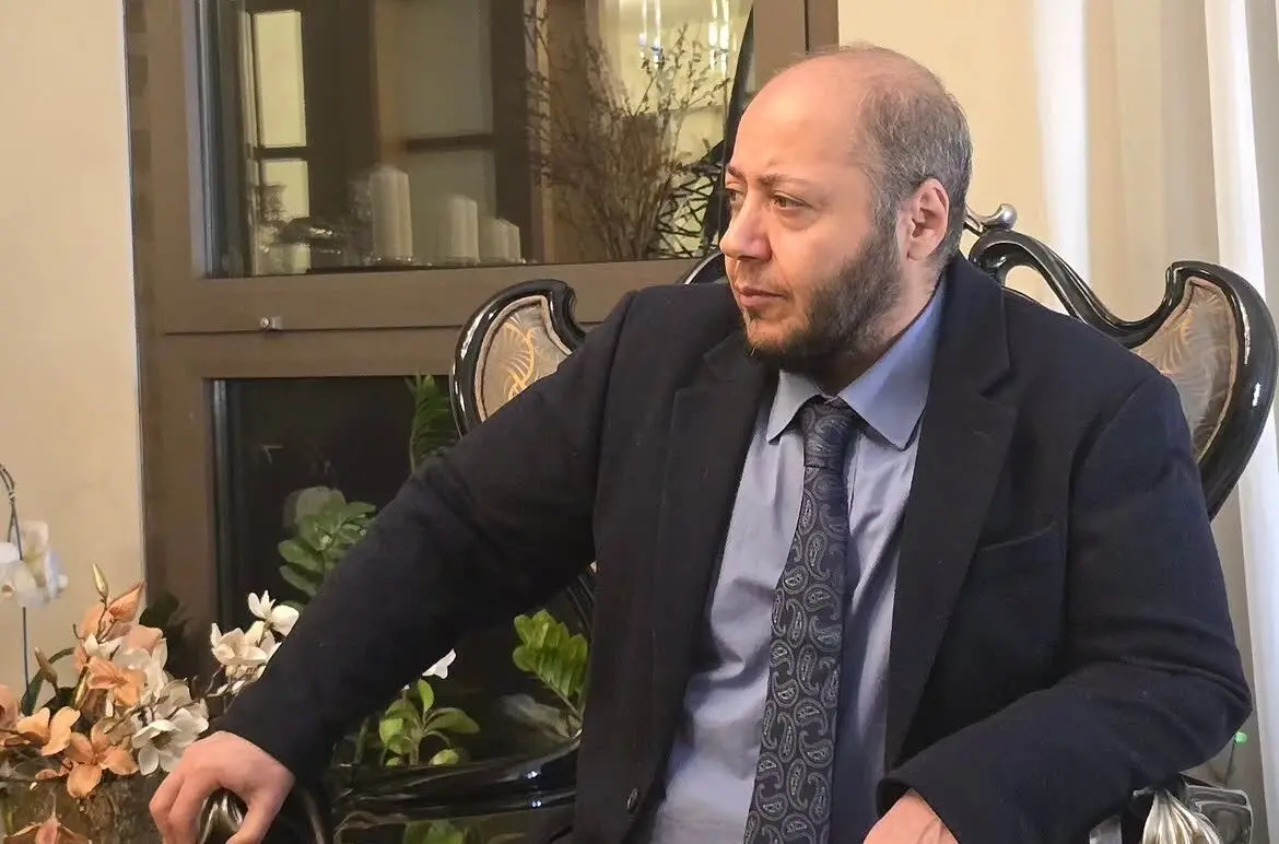 عکس؛ مازیار لرستانی در کنار مادرش