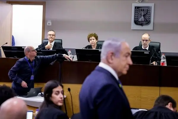 ببینید؛ ورود نتانیاهو به دادگاه