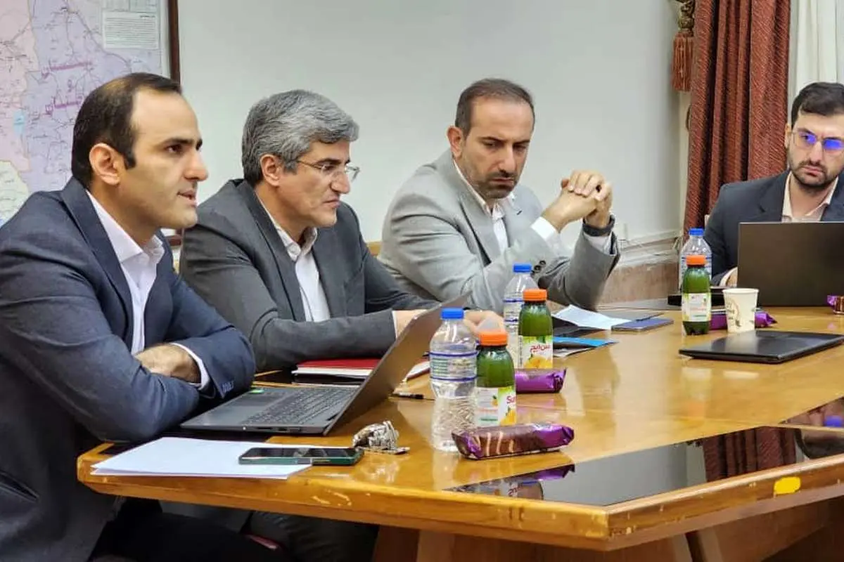 دعوت بی‌پاسخ تامین اجتماعی در نشست بیمه اجباری رانندگان پلتفرمی