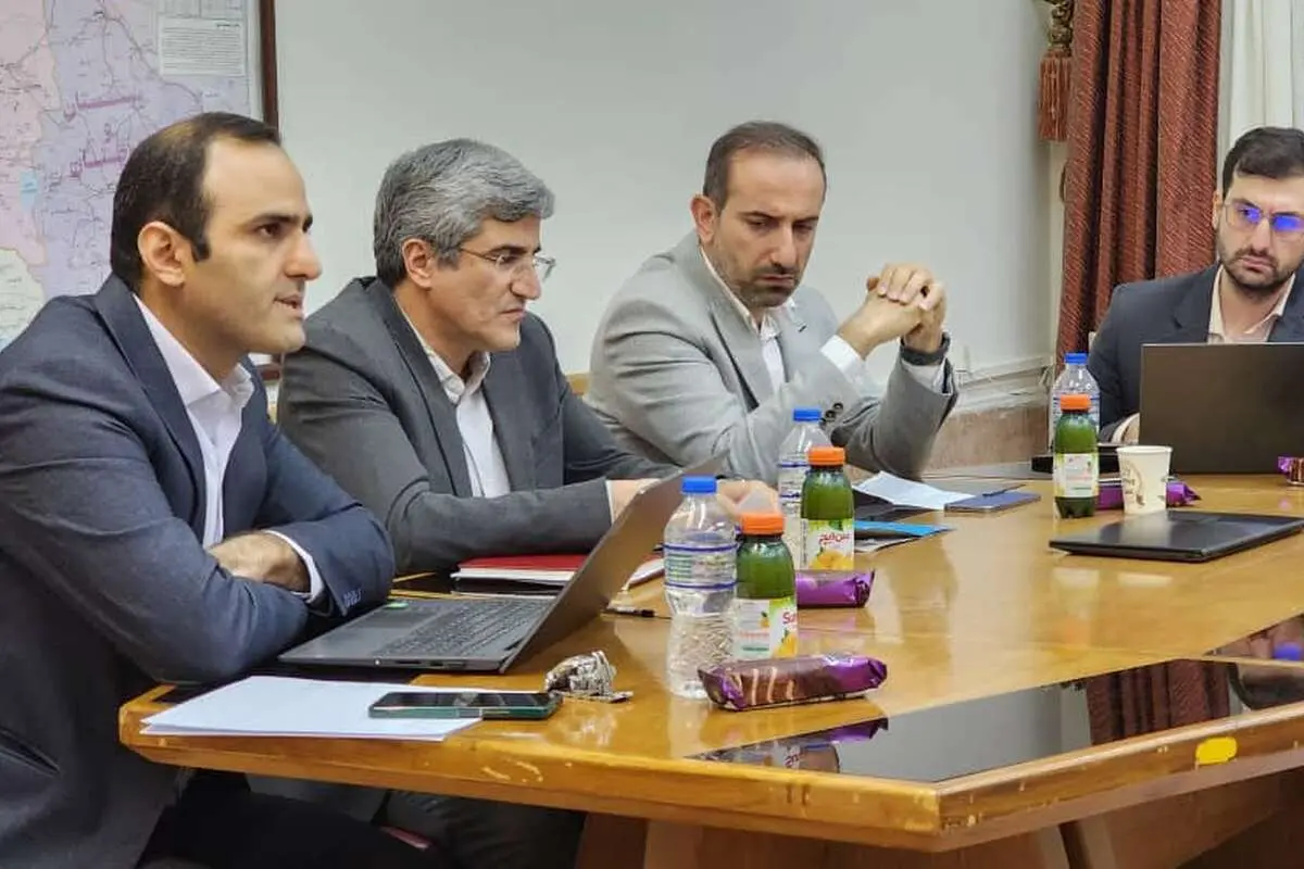 دعوت بی‌پاسخ تامین اجتماعی در نشست بیمه اجباری رانندگان پلتفرمی