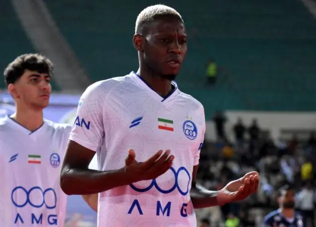 معالجه خارجی پر انتقاد استقلال در دبی