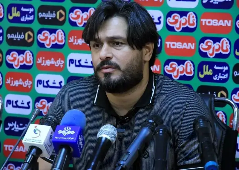 اعتراض شدید سعید دقیقی به داور بازی با استقلال