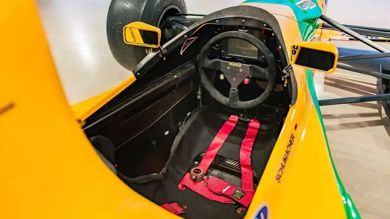 بنتون B192