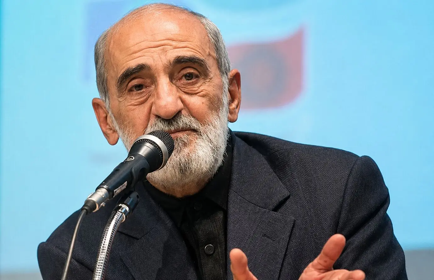 هشدار شریعتمداری به قالیباف/ این نکات می‌توانست محرمانه و خصوصی ارسال شود