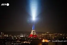 برج ایفل به یاد قربانیان فرانسوی داعش نورافشانی شد