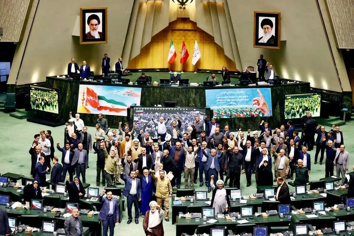 مصوبه مجلس درباره خروج از NPT نشان داد با واقع‌گرایی در پرونده هسته‌ای فاصله داریم