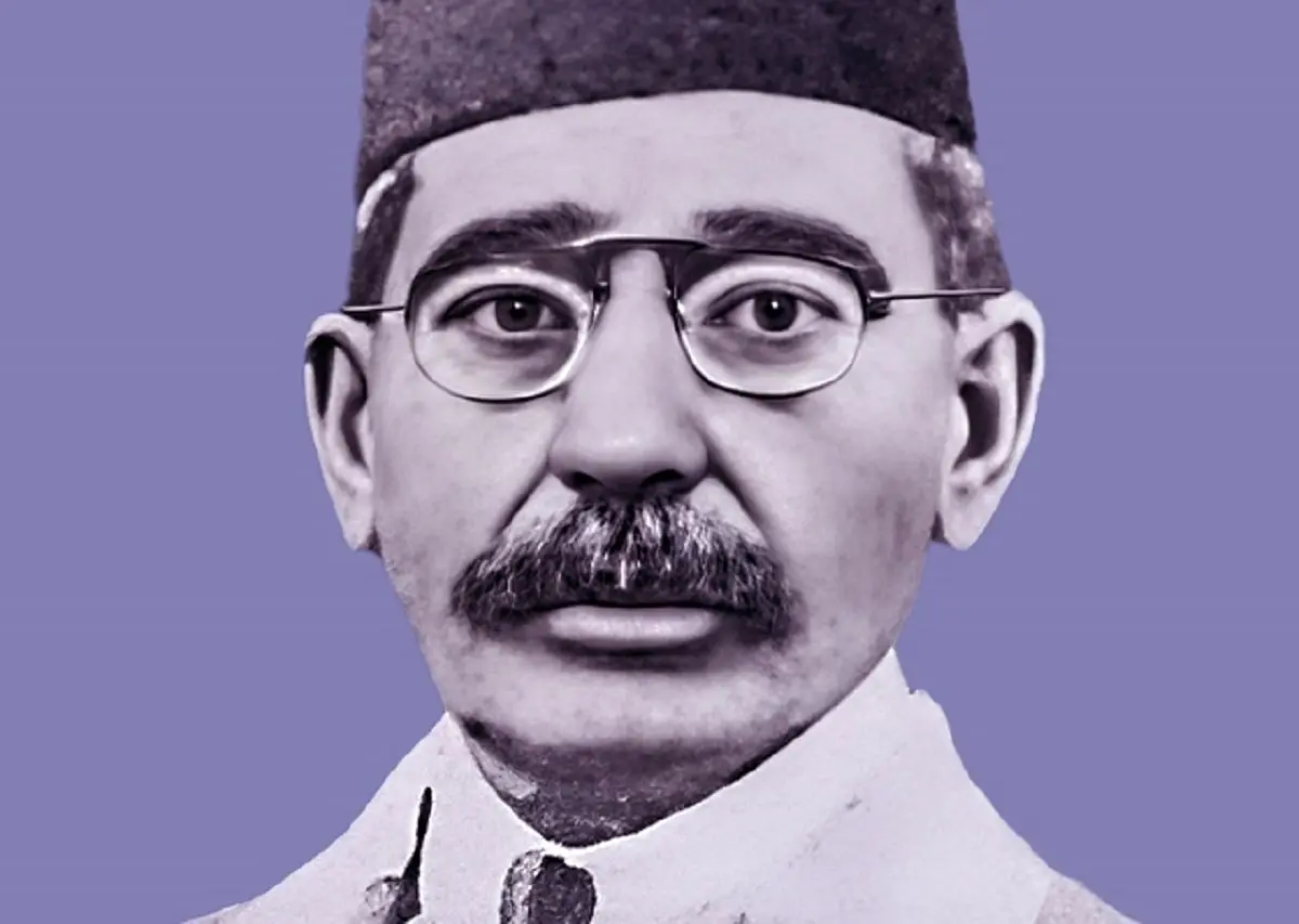 داد معشوقه به عاشق پیغام / که کند مادر تو با من جنگ