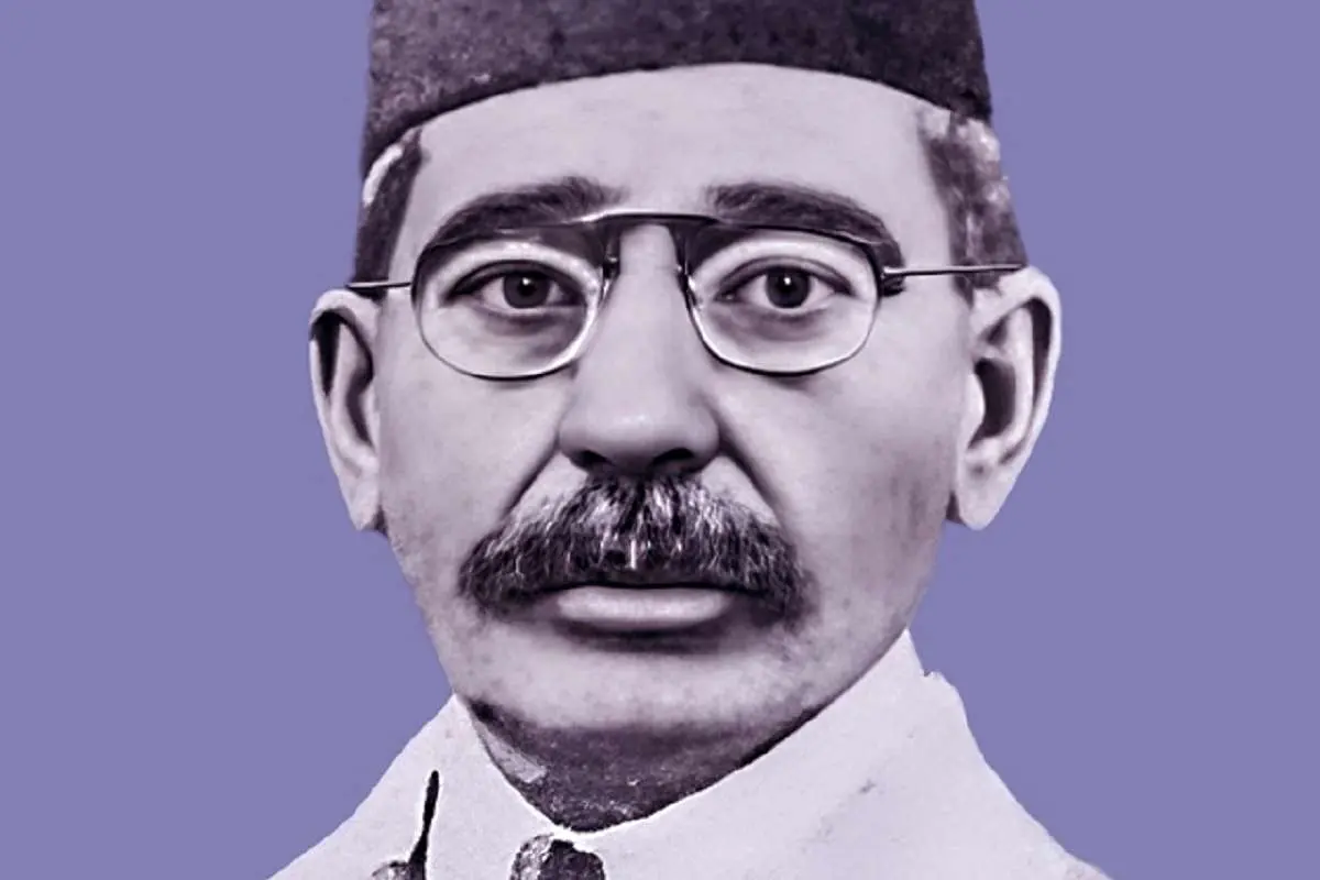 داد معشوقه به عاشق پیغام / که کند مادر تو با من جنگ