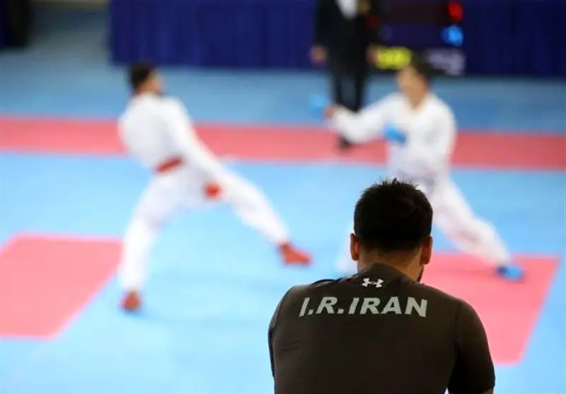 بازرسی بازیکنان تیم ملی در فرودگاه؛ ماجرای دلارهای گمشده


