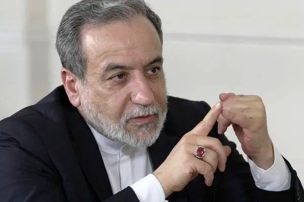 تمجید رسانه‌های عربی از احترام عراقچی به استادش 