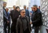 عکس؛  مصطفی تاج‌زاده در کنار اعضای خانواده