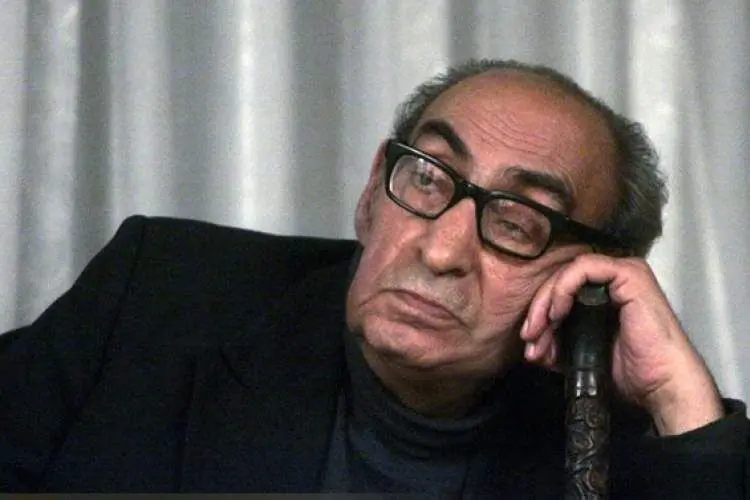پرتره رضا سیدحسینی: مترجمی که سطح ترجمه را بالاتر برد