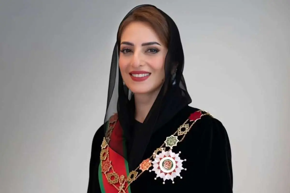 تصاویر؛ سلطان عمان بالاترین نشان افتخار مدنی را به همسرش اعطا کرد
