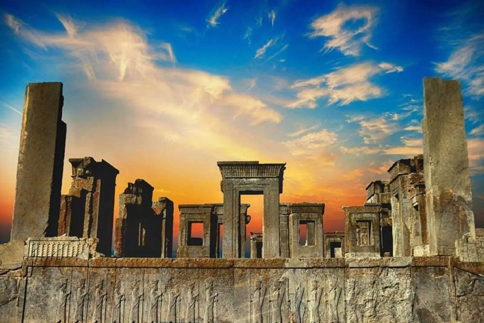 ماجرای صدور سند مالکیت برای تخت جمشید