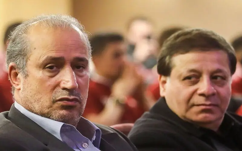 مسئولیت عجیب به ساکت توسط تاج